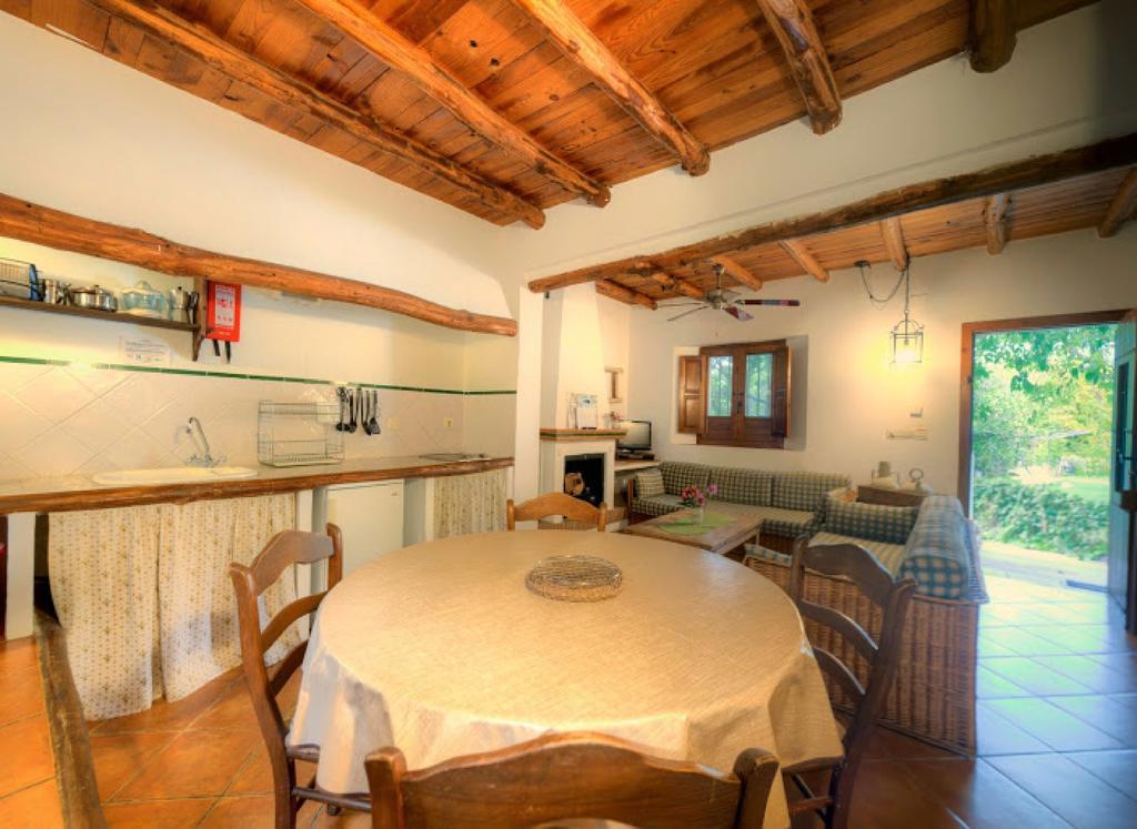 Cortijo Balzain Leilighet La Zubia  Rom bilde